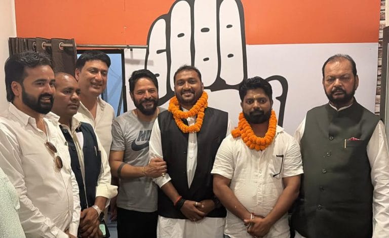 हटिया के समाजसेवी अभिजीत हालदार ने थामा कांग्रेस का दामन, पार्टी ने सौंपी जिला सचिव की जिम्मेदारी